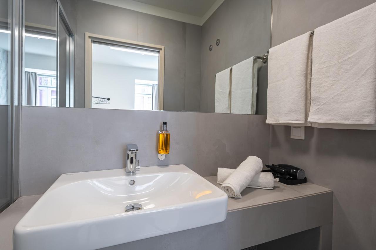 Twin Room Private Bathroom